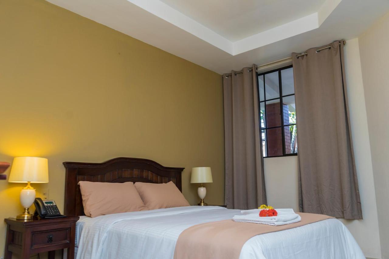 Farallones Hotel Чинандега Екстериор снимка
